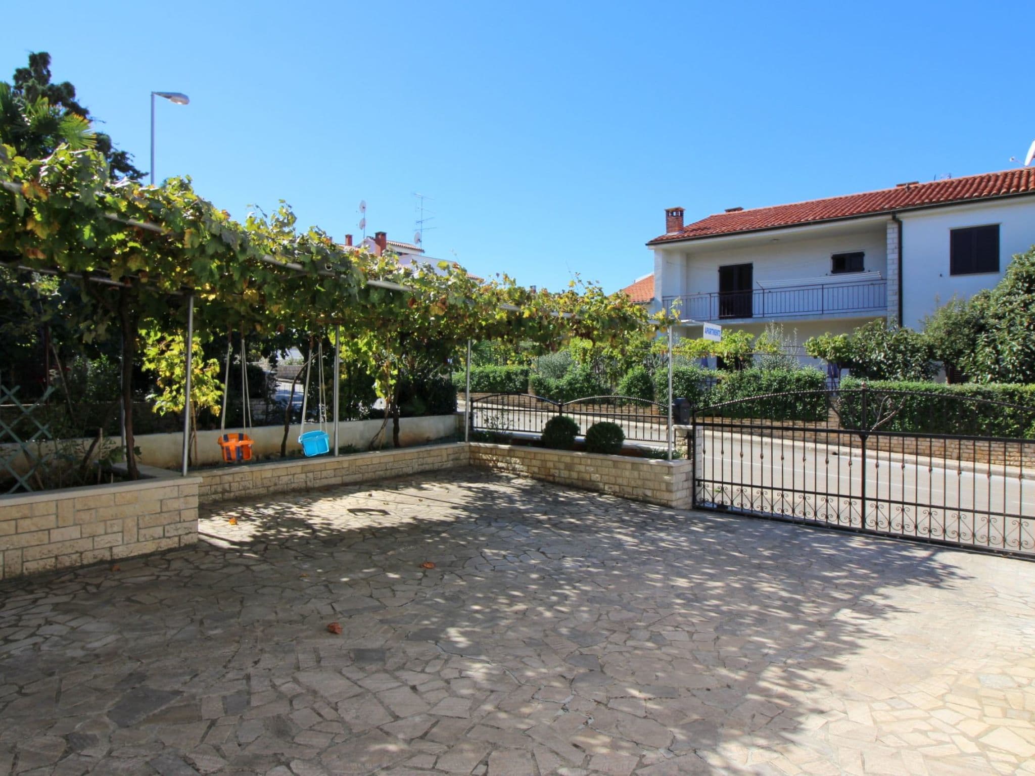 Gallery Image 15