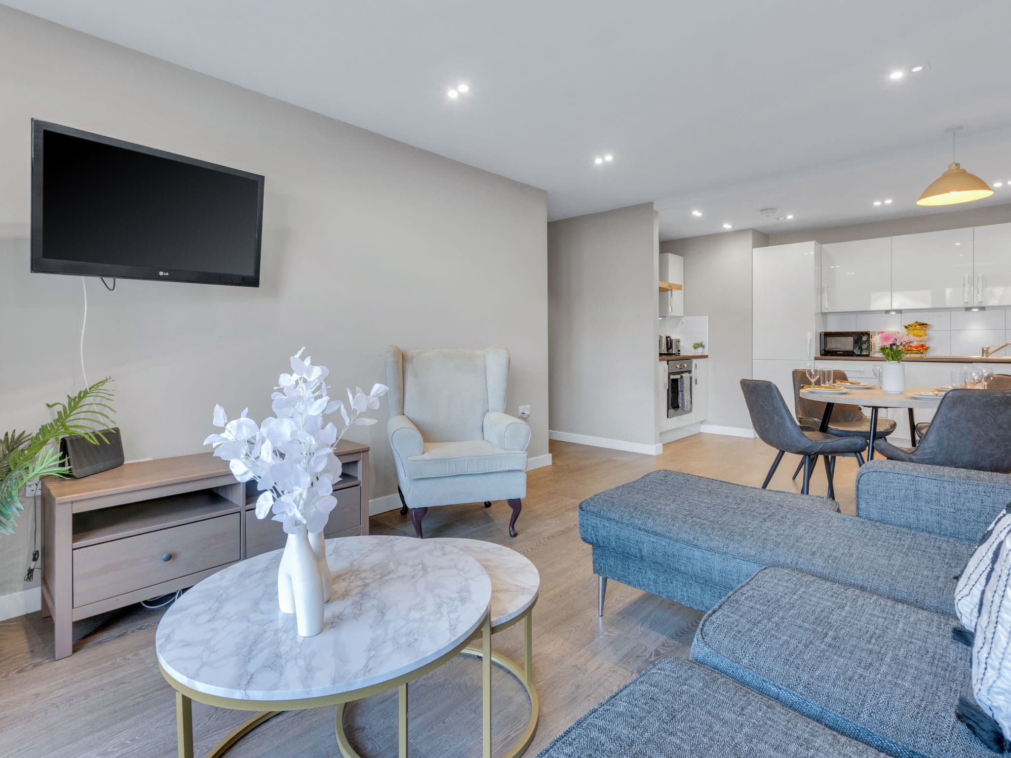 Kitchen / Dining Room