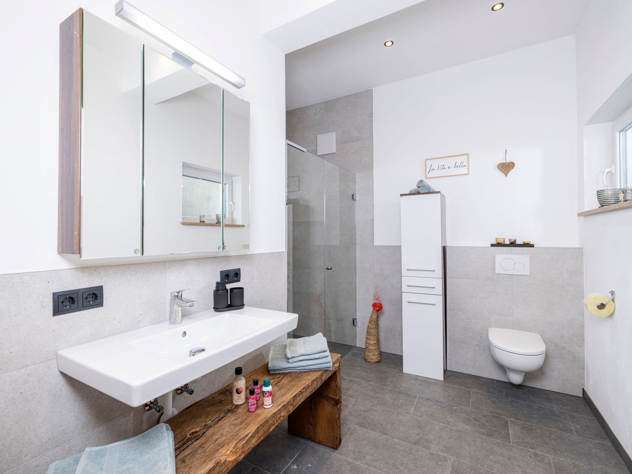 Bathroom / Wellness