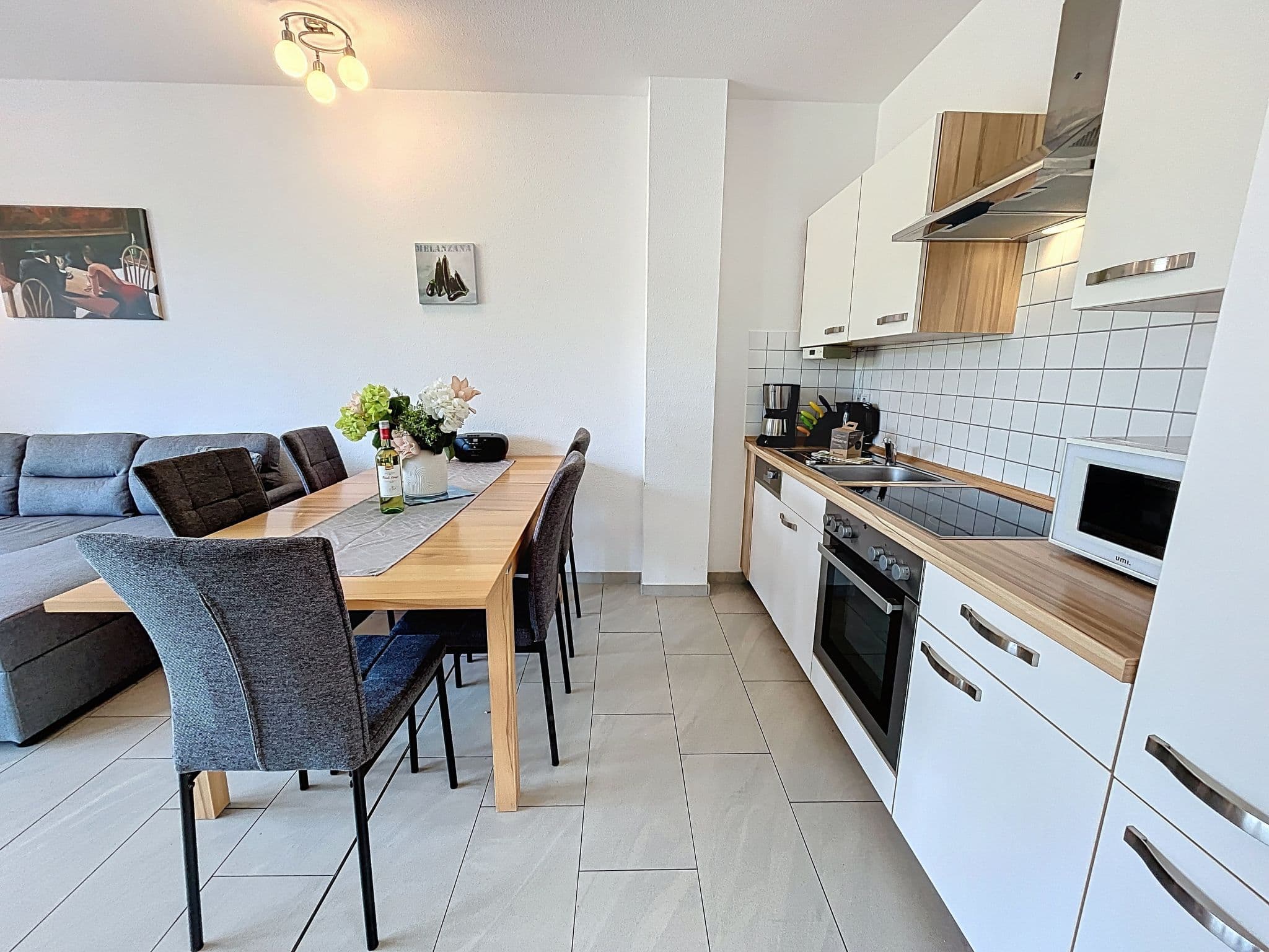Kitchen / Dining Room