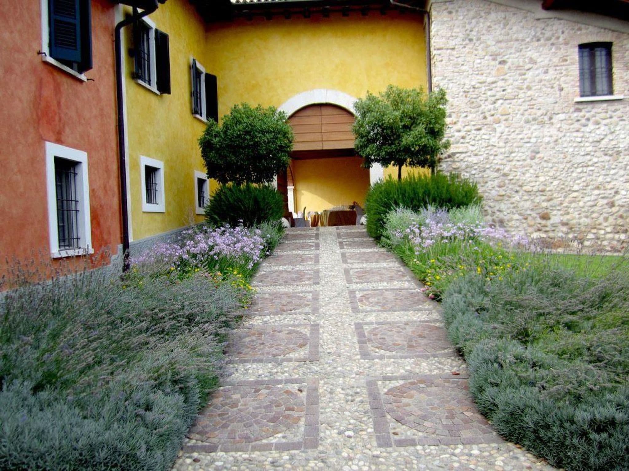 Gallery Image 16