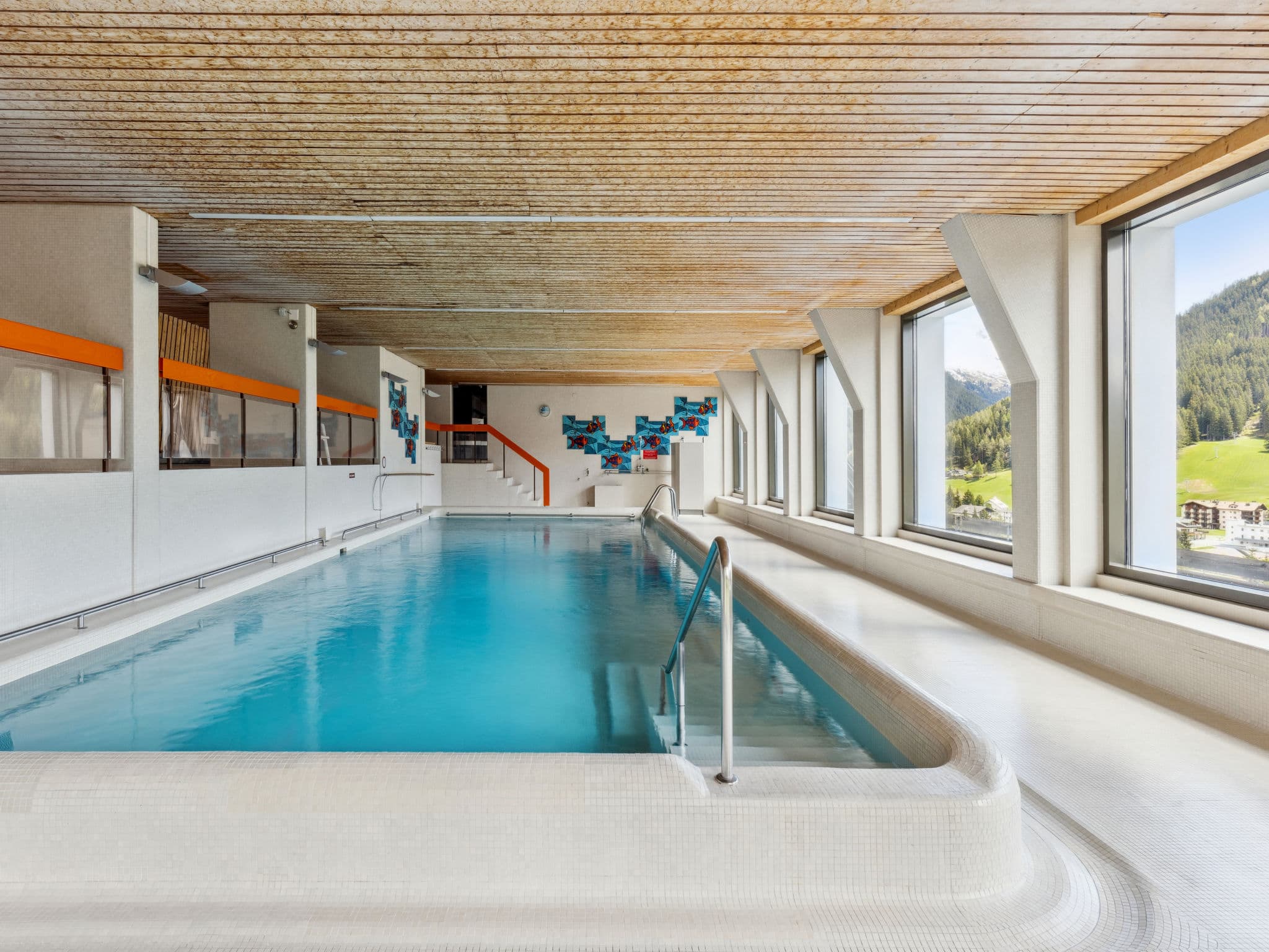 Pool Indoor