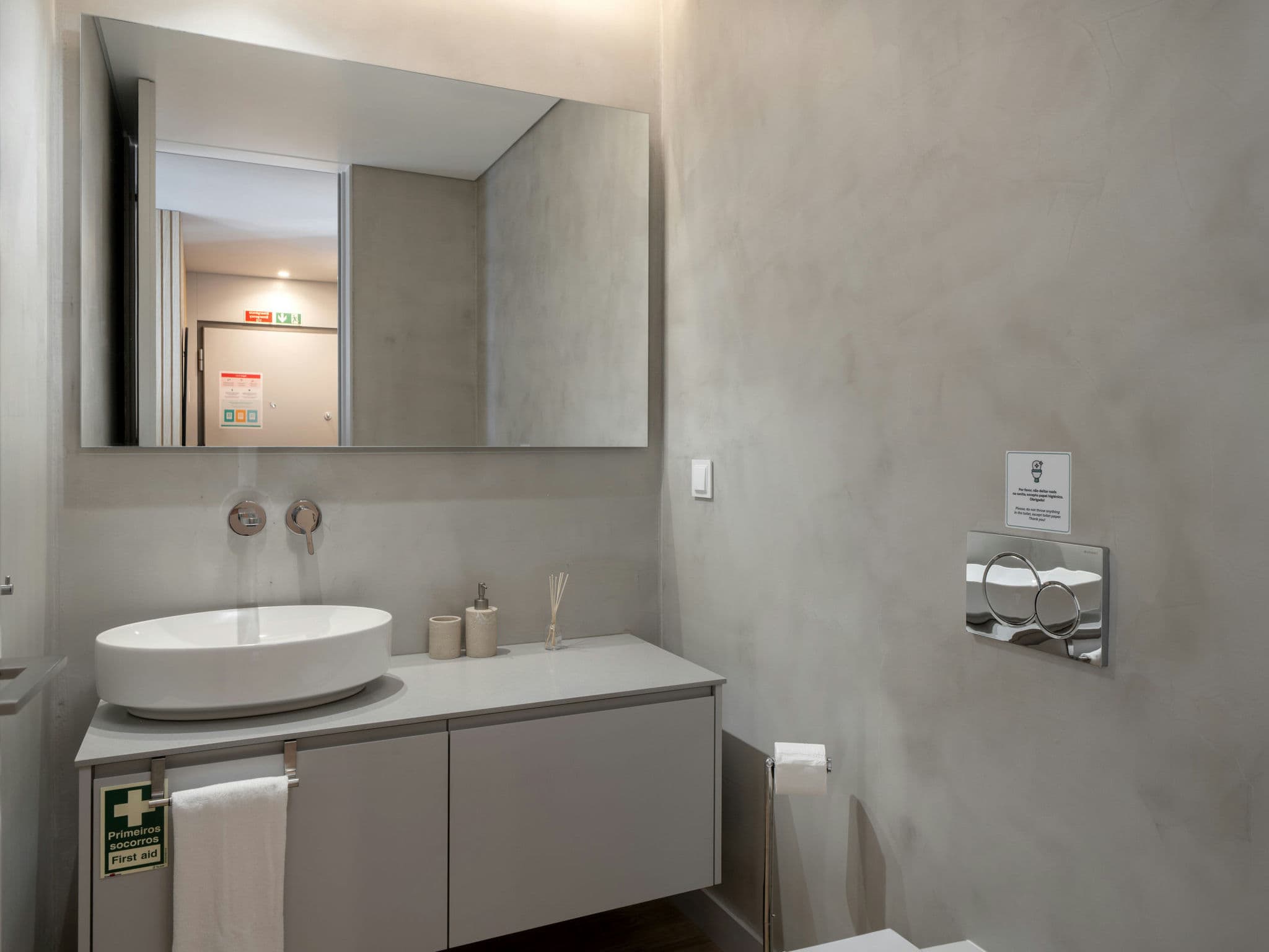 Bathroom / Wellness