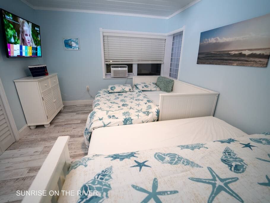 Bedroom 3 (open beds)