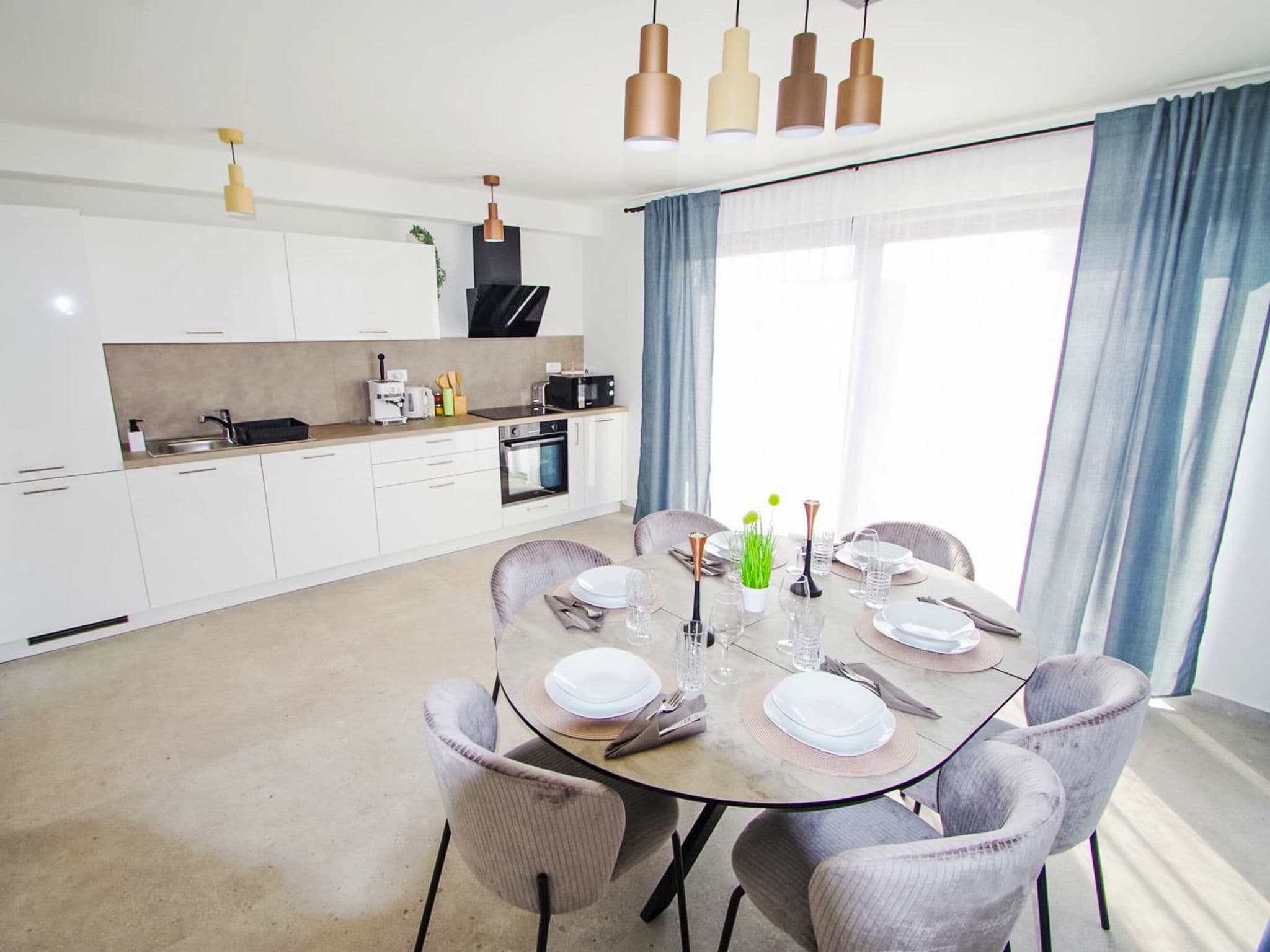 Kitchen / Dining Room