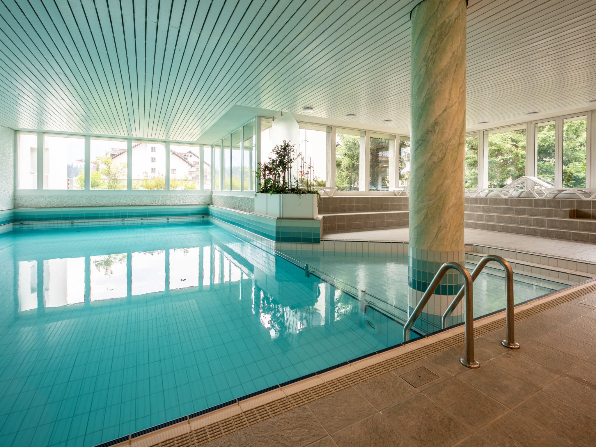 Pool Indoor