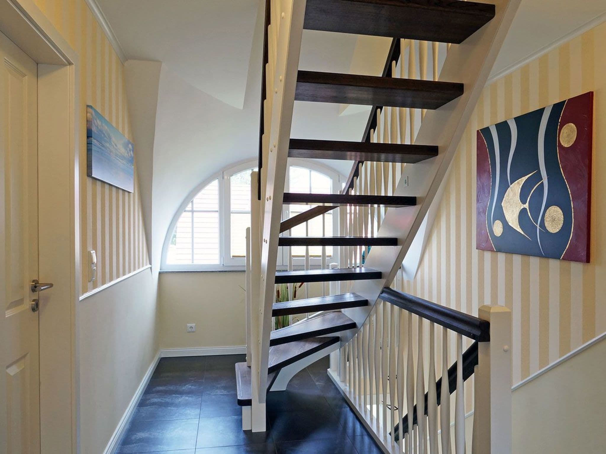 Gallery Image 19