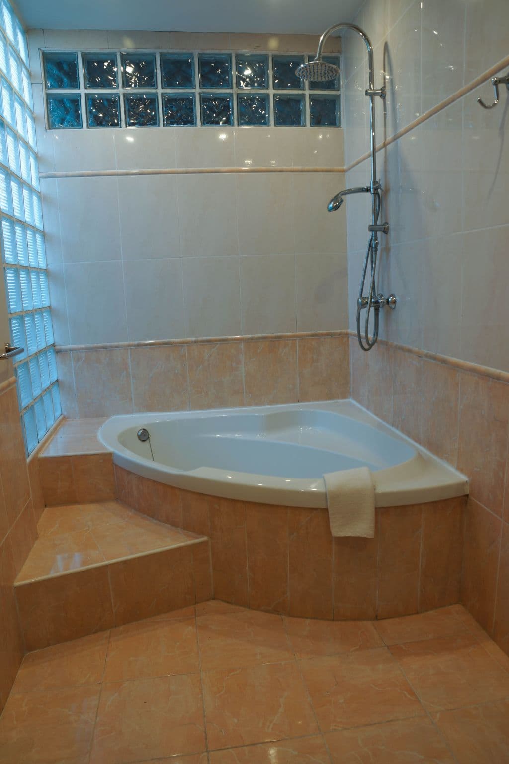 Gallery Image 13