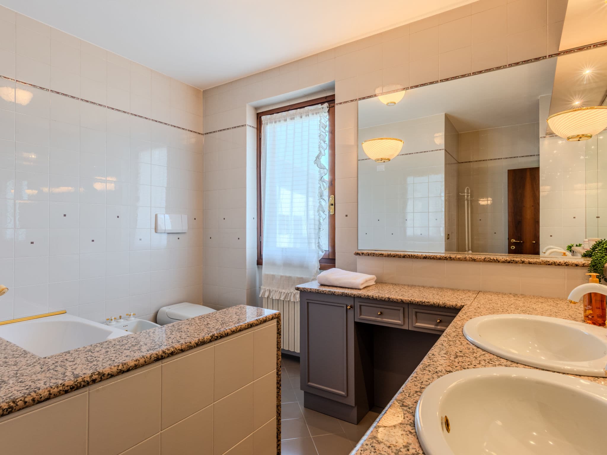 Bathroom / Wellness