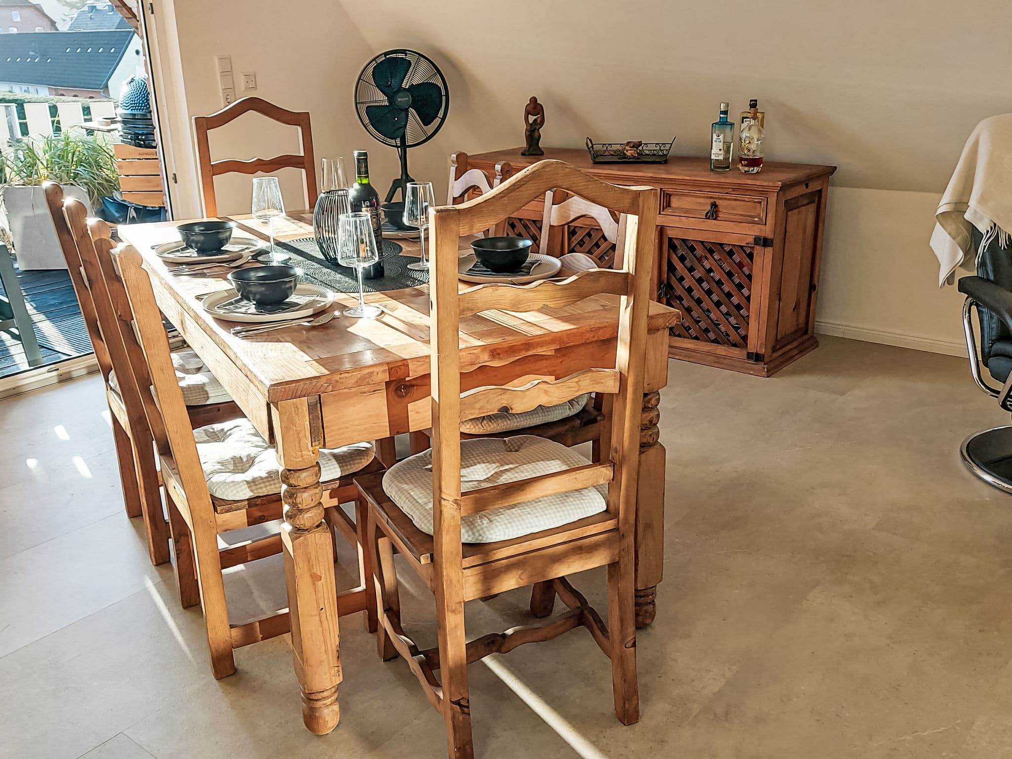 Kitchen / Dining Room