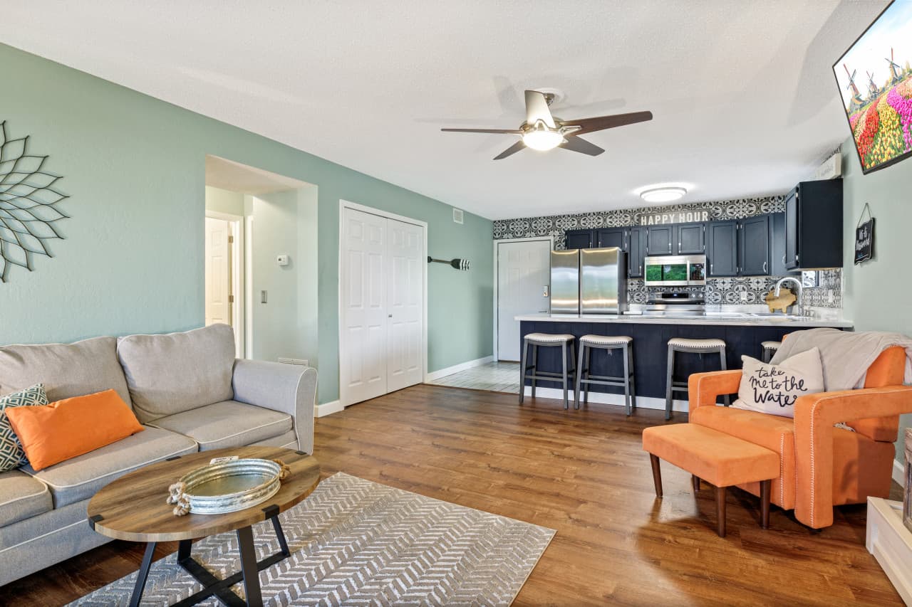 08-7 - 291 Southwood Shores Cir 2A.jpg