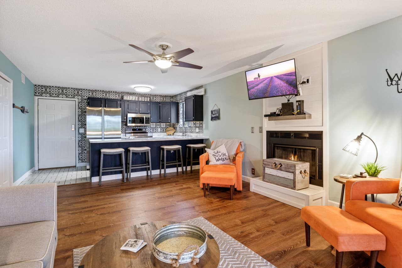 09-8 - 291 Southwood Shores Cir 2A.jpg