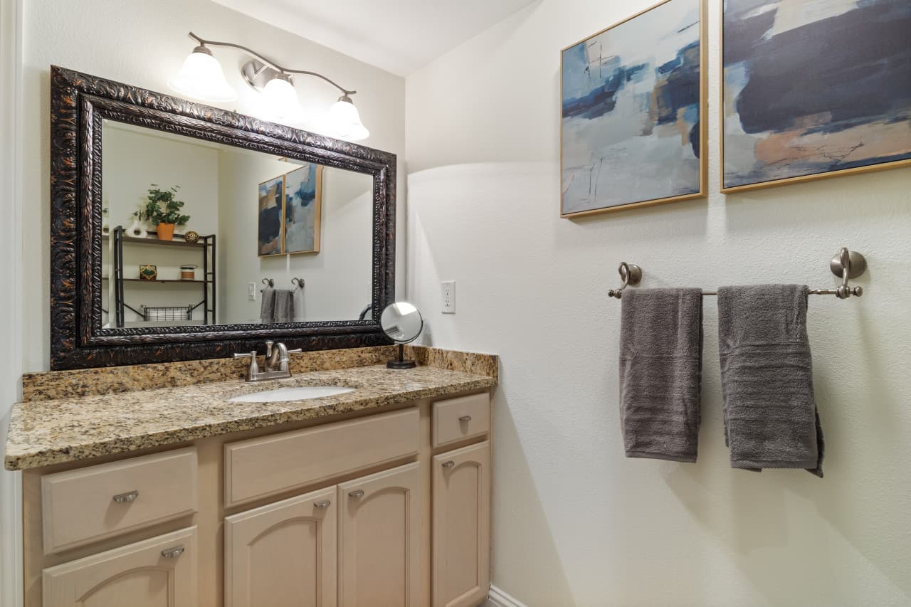 23-159 Hickory Grove Dr - 23.jpg