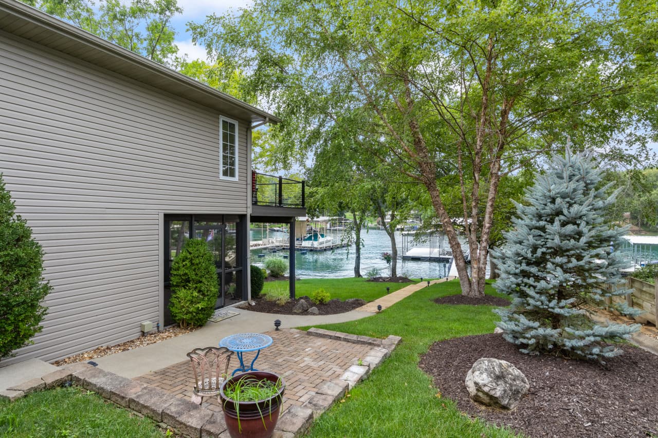 10-159 Hickory Grove Dr - 10.jpg