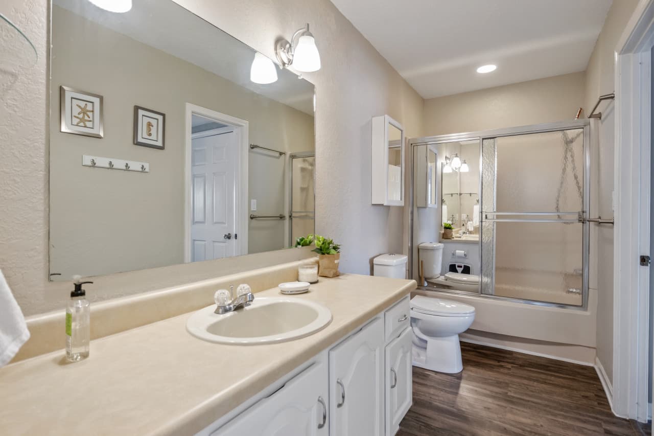 22-22 - 504 Tara Rd 126-4A.jpg