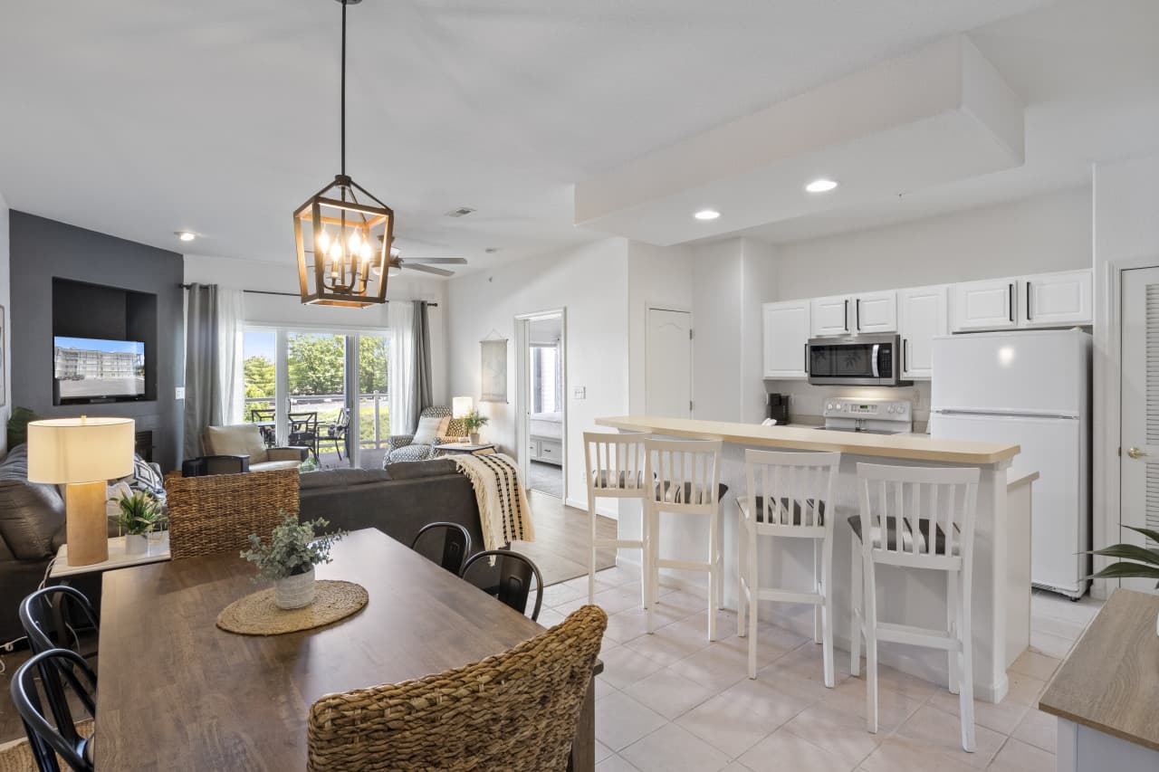 01-151 Upper Monarch Cove Dr 5E - 1.jpg