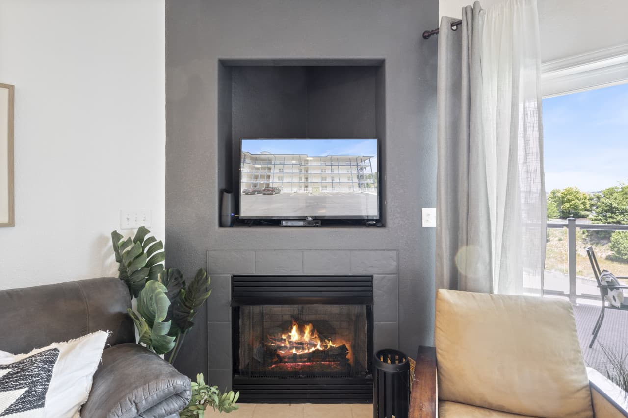 12-151 Upper Monarch Cove Dr 5E - 12.jpg
