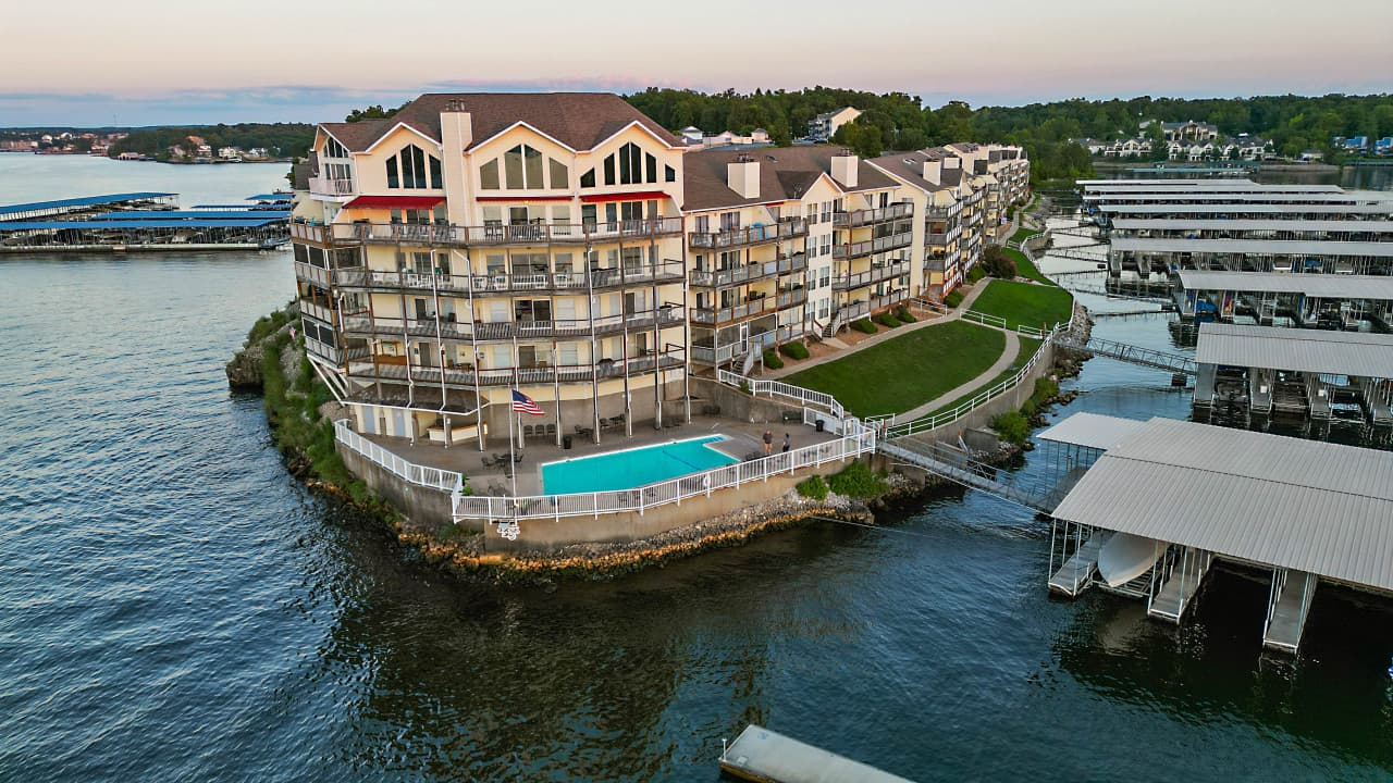 03-1481 Ledges Dr_03.jpg