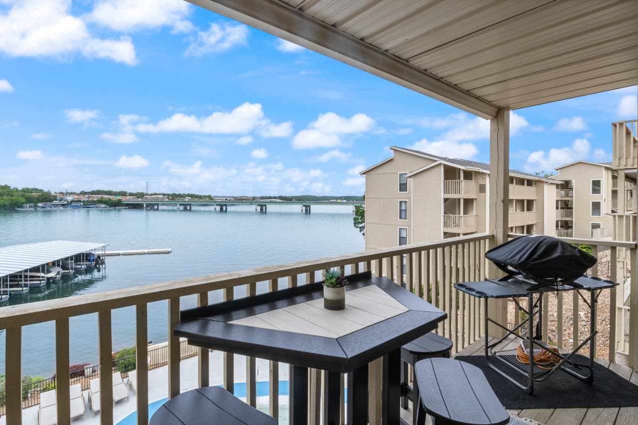 12-875 Parkside Pl 202B - 12.jpg