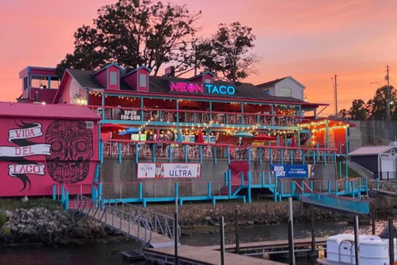 Neon Taco.png