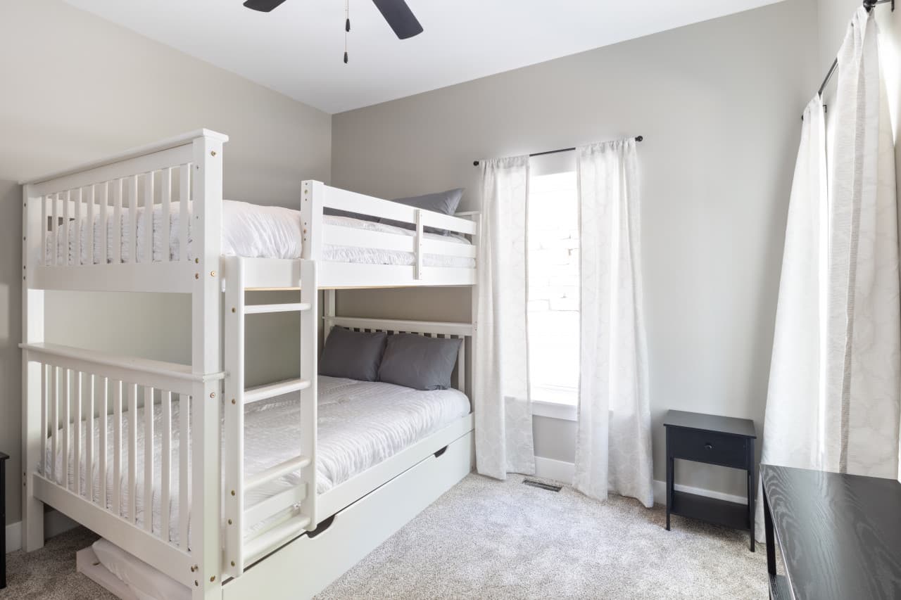 16-613 Cove Cir - 16.jpg