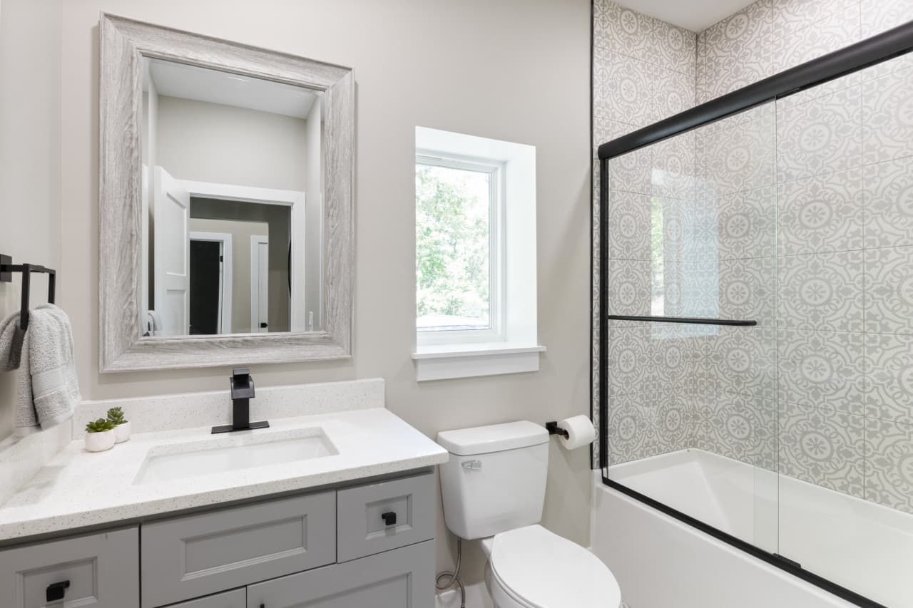 19-613 Cove Cir - 19.jpg