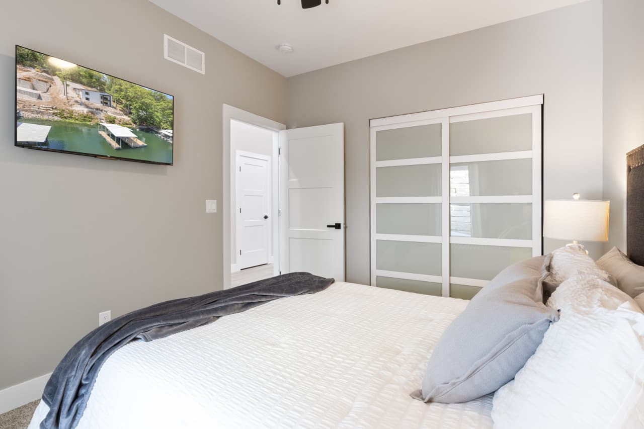 14-613 Cove Cir - 14.jpg
