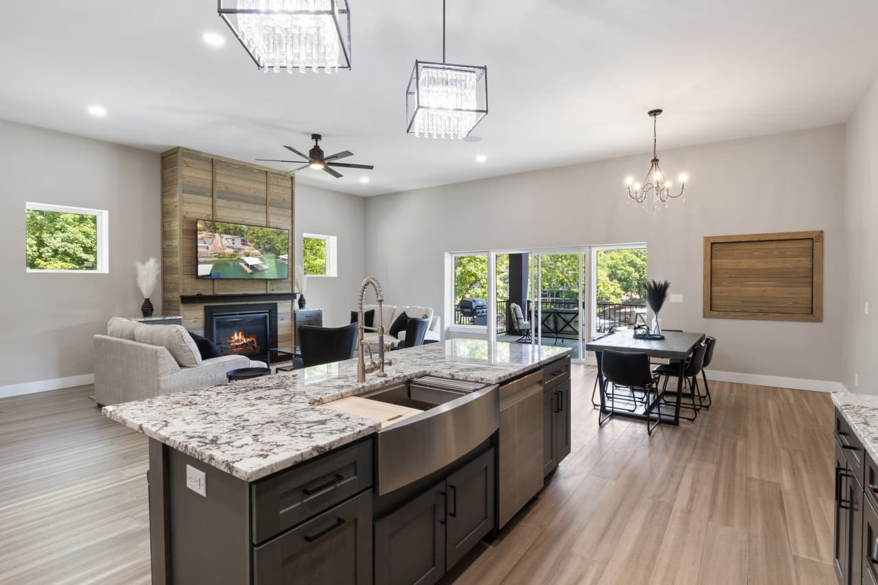 23-613 Cove Cir - 23.jpg