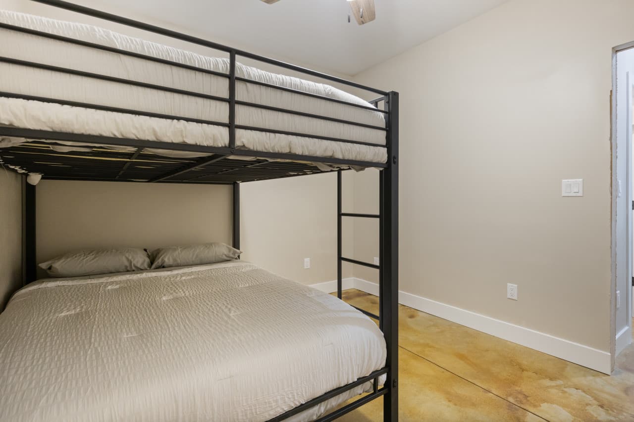 613 Cove Cir - 69.jpg
