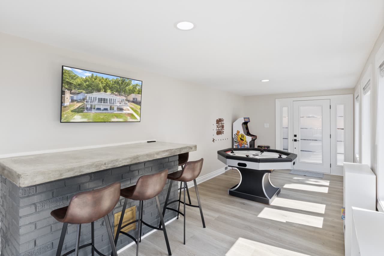 16-160 Scenic Cir - 16.jpg