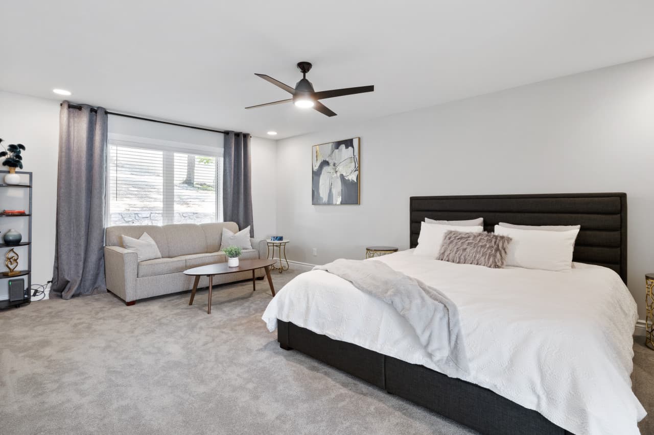 18-160 Scenic Cir - 18.jpg
