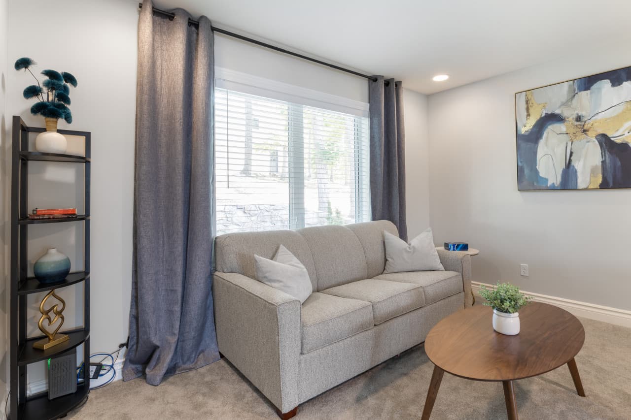 21-160 Scenic Cir - 21.jpg