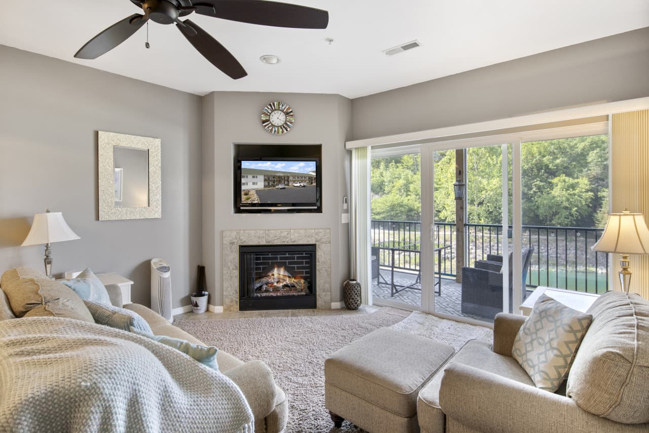 09-464 Cedar Heights Dr 1F - 9.jpg