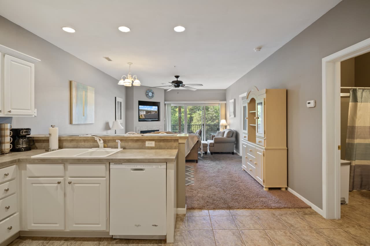 05-464 Cedar Heights Dr 1F - 5.jpg