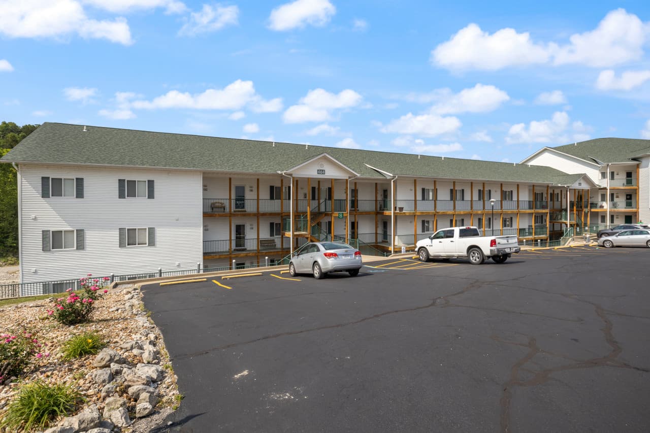 01-464 Cedar Heights Dr 1F - 1.jpg
