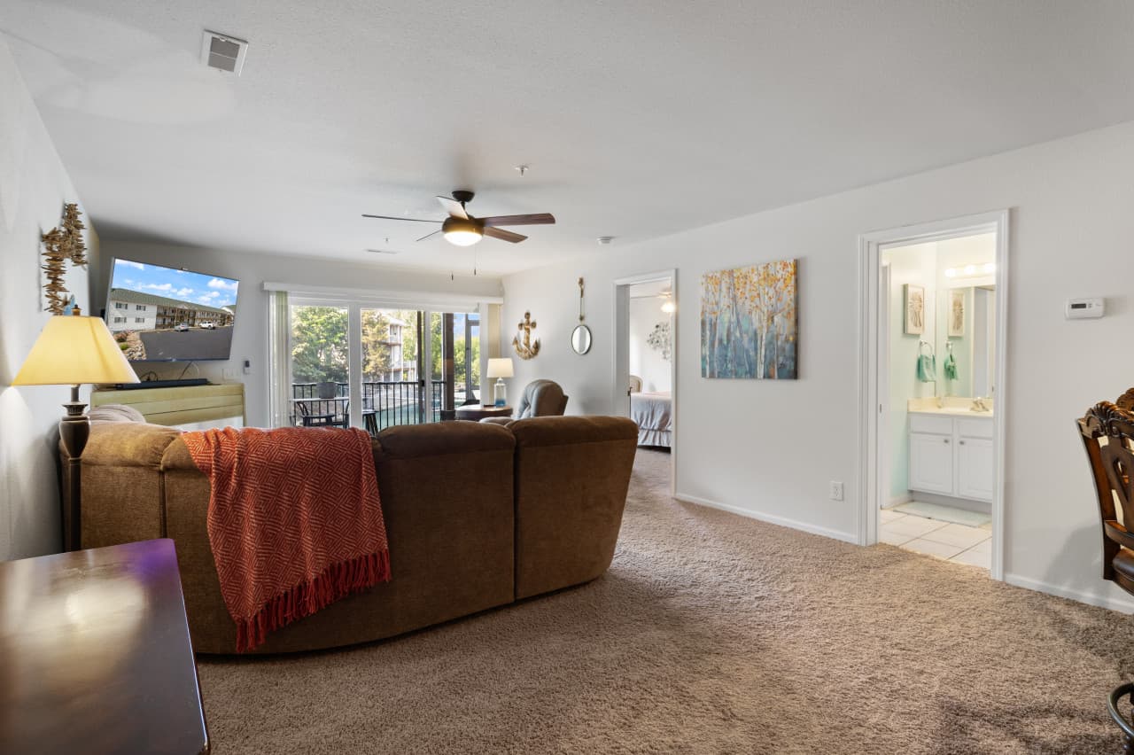 18-464 Cedar Heights Dr 1F - 18.jpg