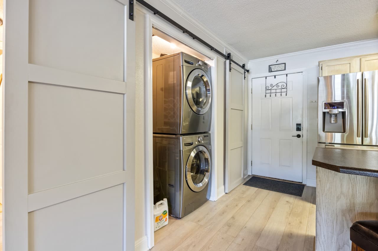 12-123 Southwood Shores Pl 3B - 12.jpg