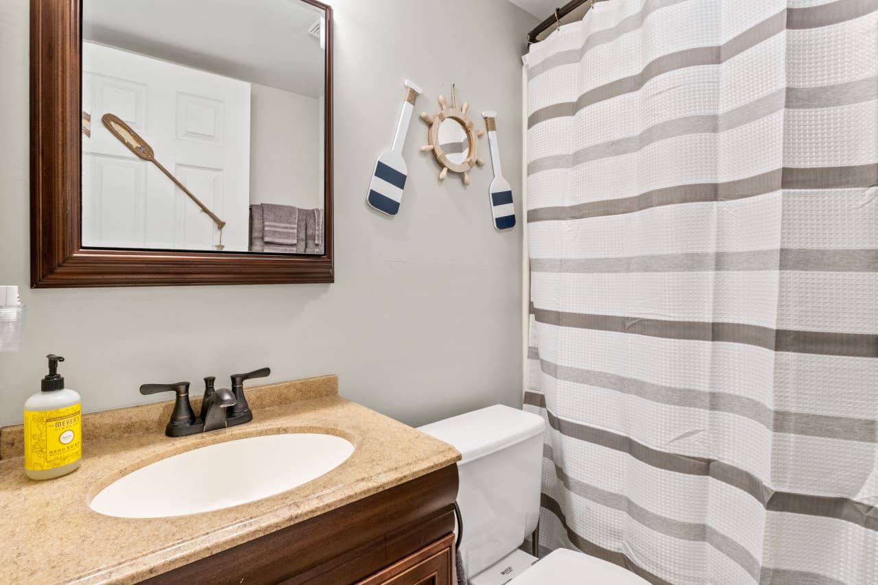 17-123 Southwood Shores Pl 3B - 17.jpg