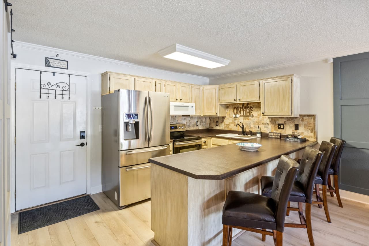 04-123 Southwood Shores Pl 3B - 4.jpg