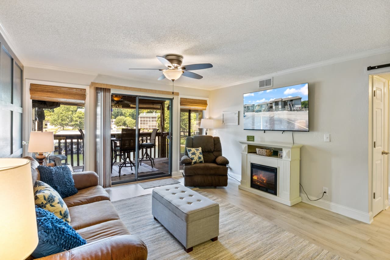 05-123 Southwood Shores Pl 3B - 5.jpg