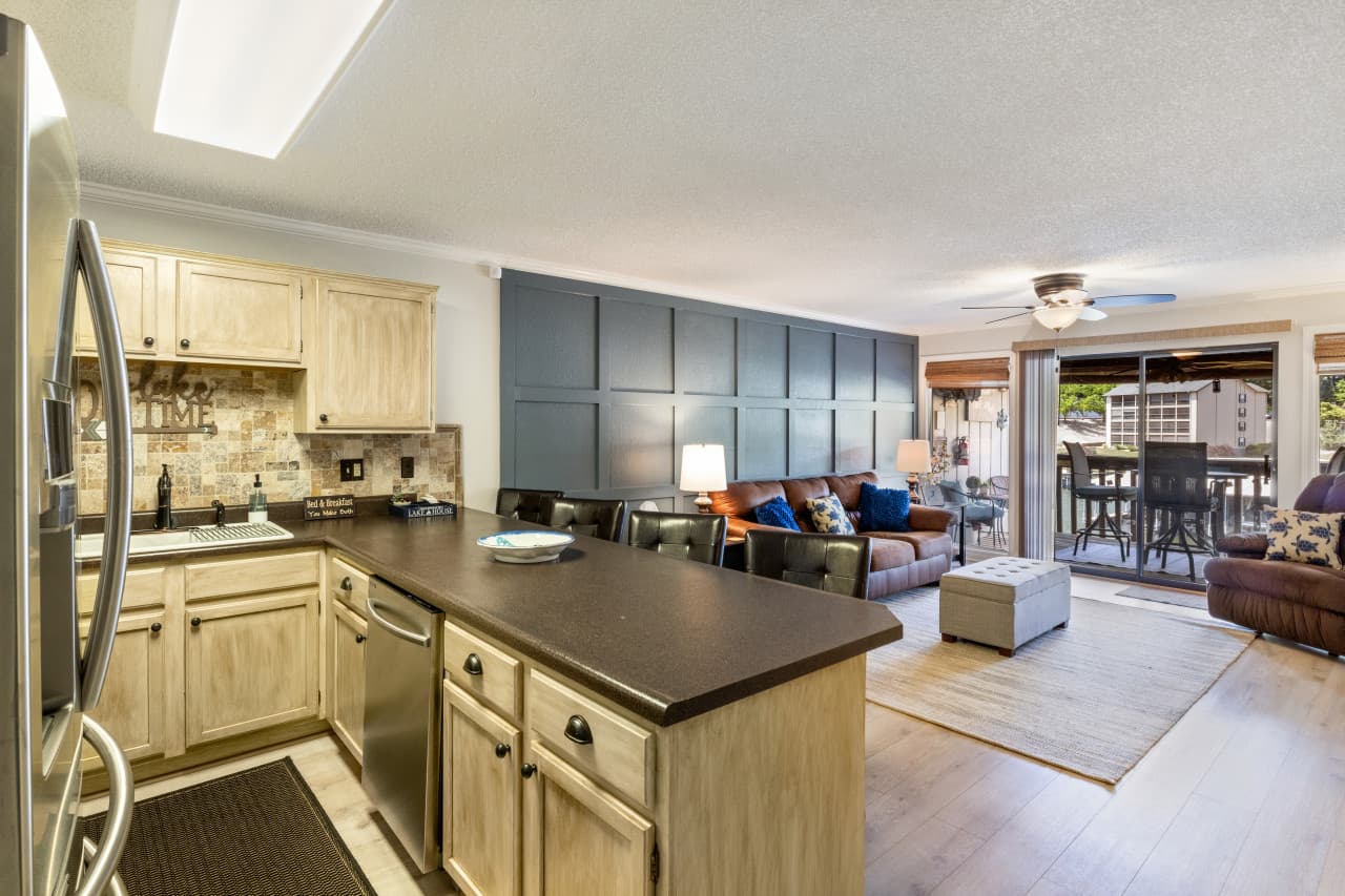 03-123 Southwood Shores Pl 3B - 3.jpg