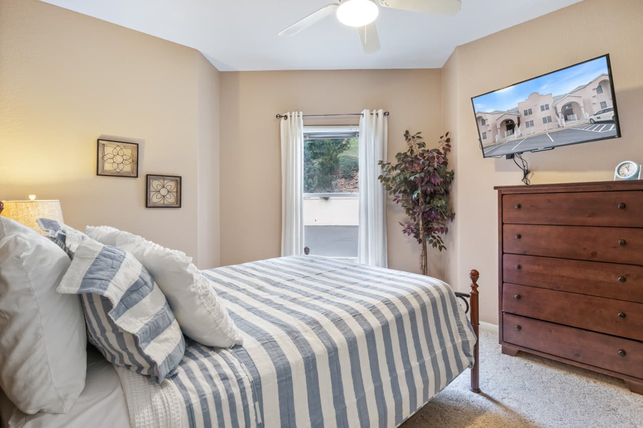 04-204 Emerald Bay Dr - 3.jpg
