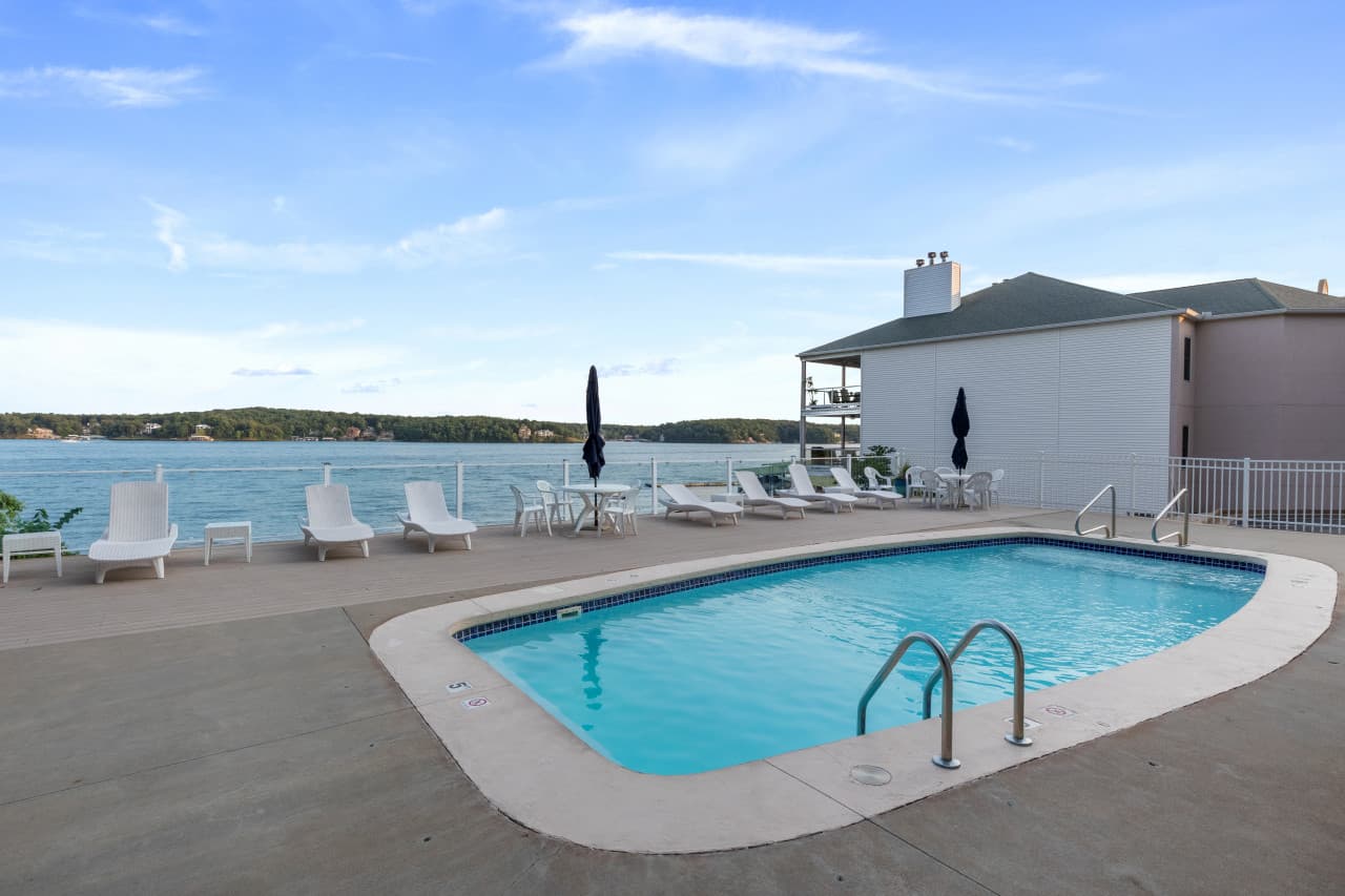 32-44 Emerald Bay Dr 1C-030.jpg