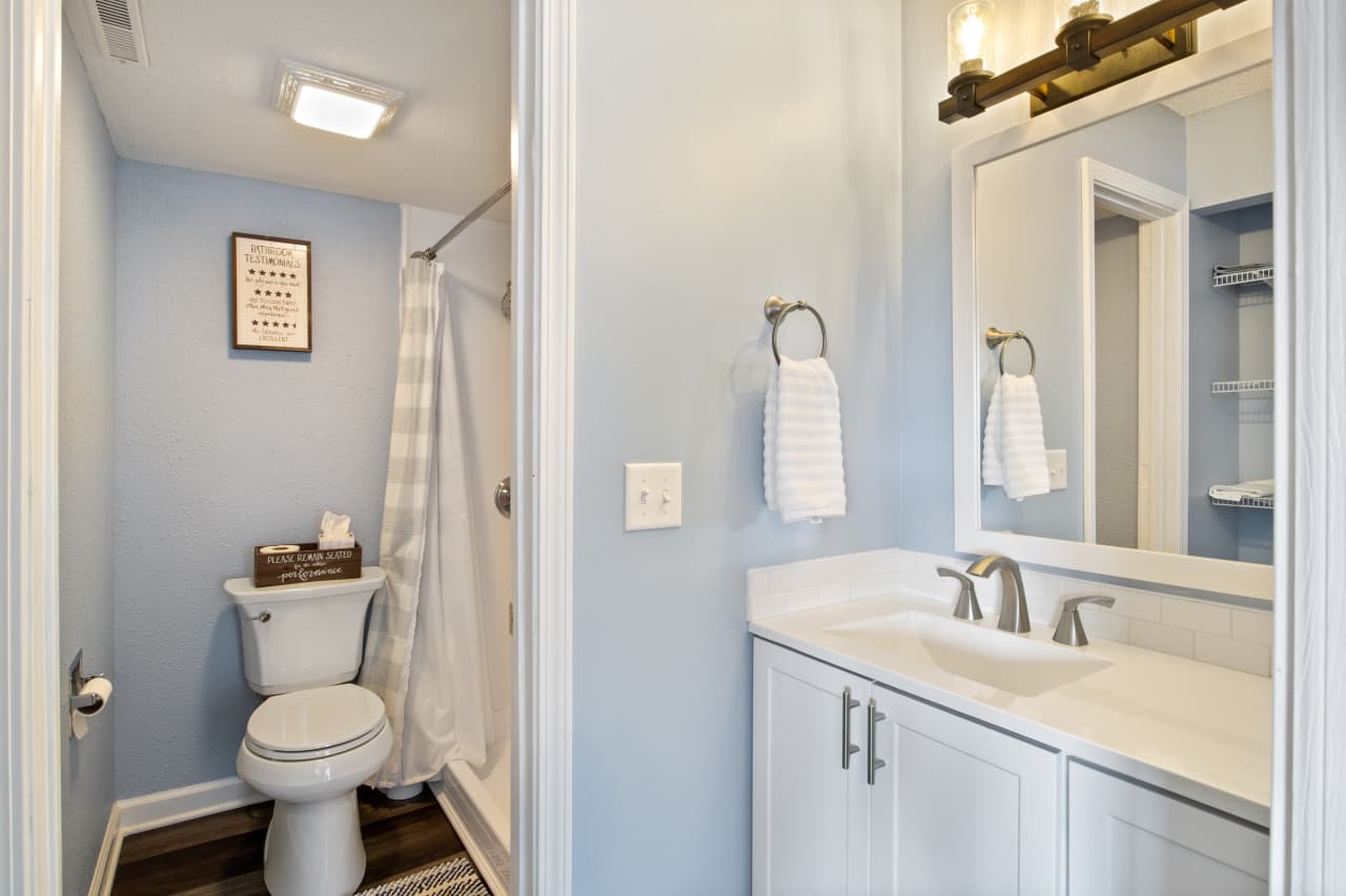 19-43 Southwood Shores Cir - 19.jpg