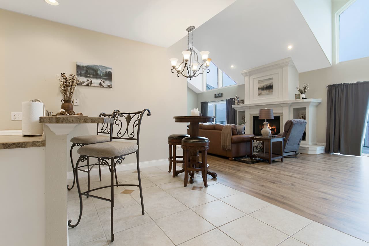 08-426 Cedar Heights Dr_08.jpg
