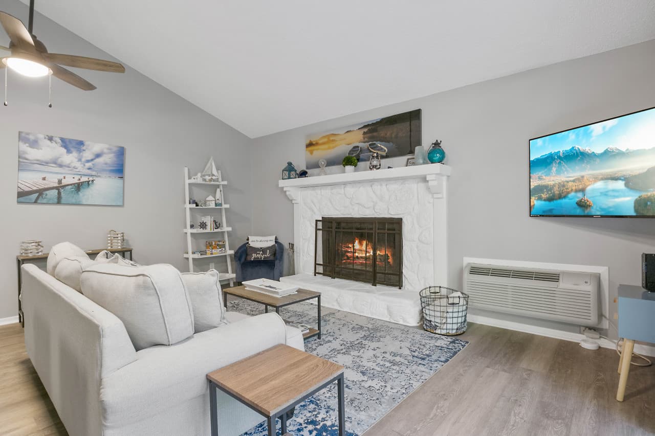 08-396 Duenke Dr_08.jpg