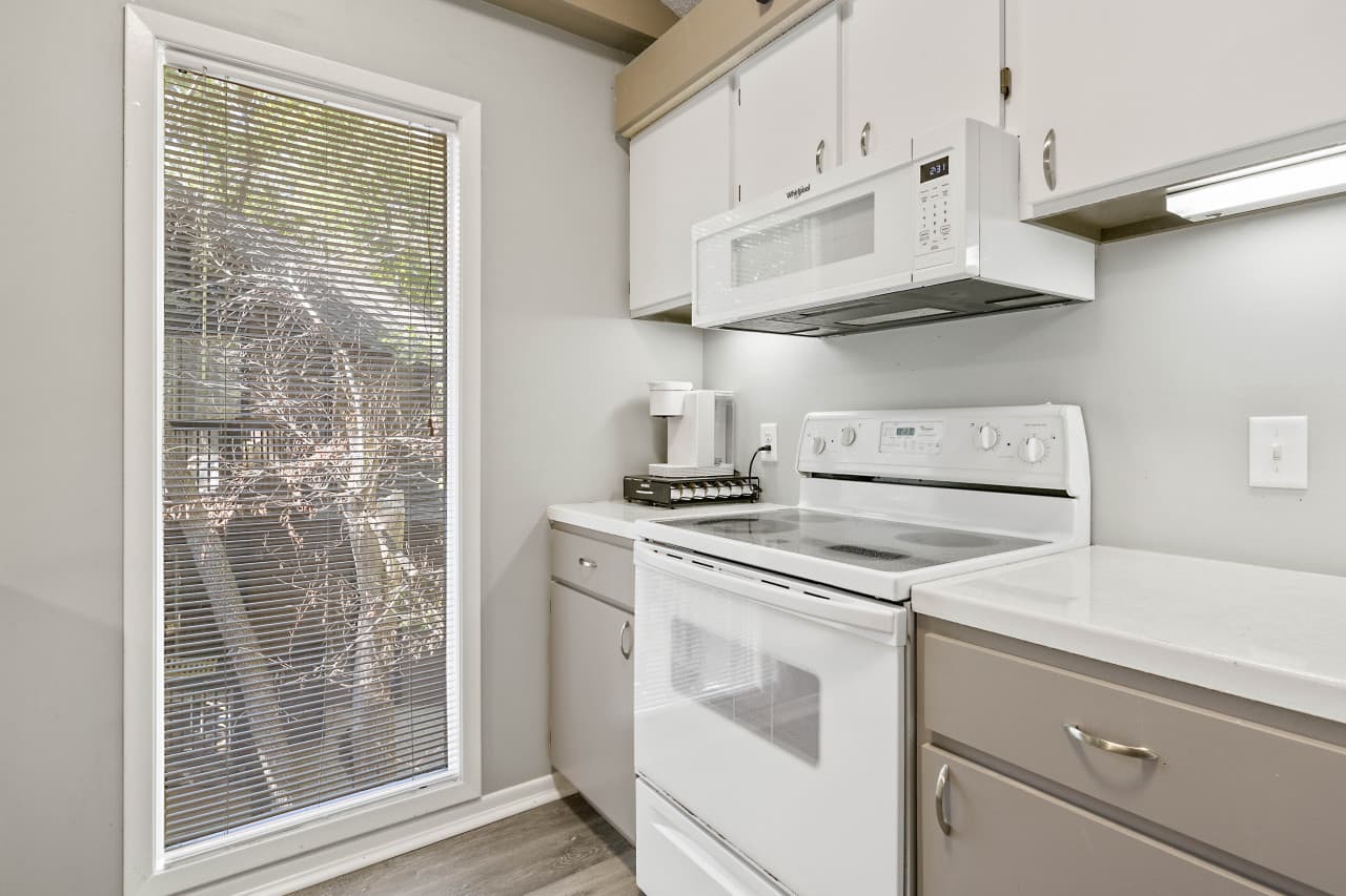 11-396 Duenke Dr_11.jpg