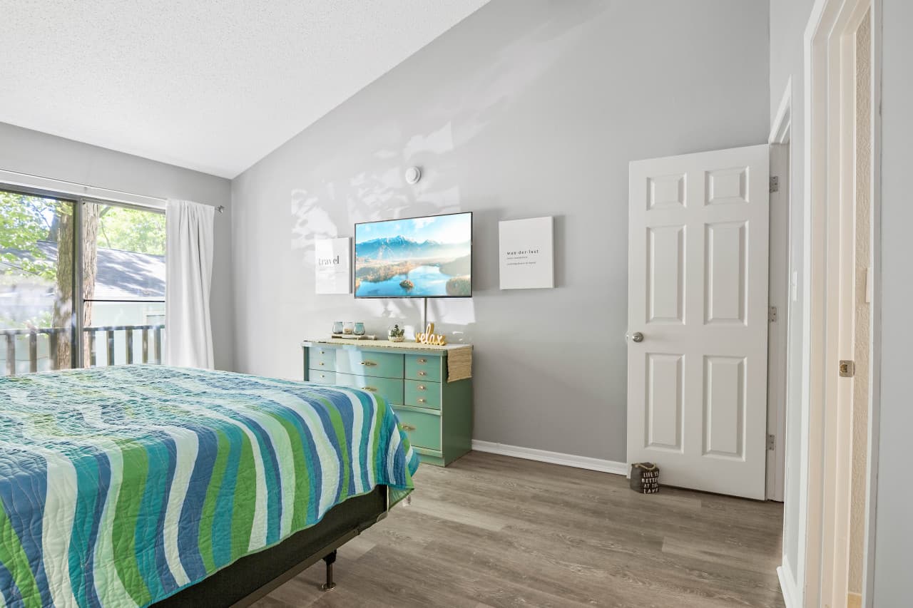 19-396 Duenke Dr_03.jpg