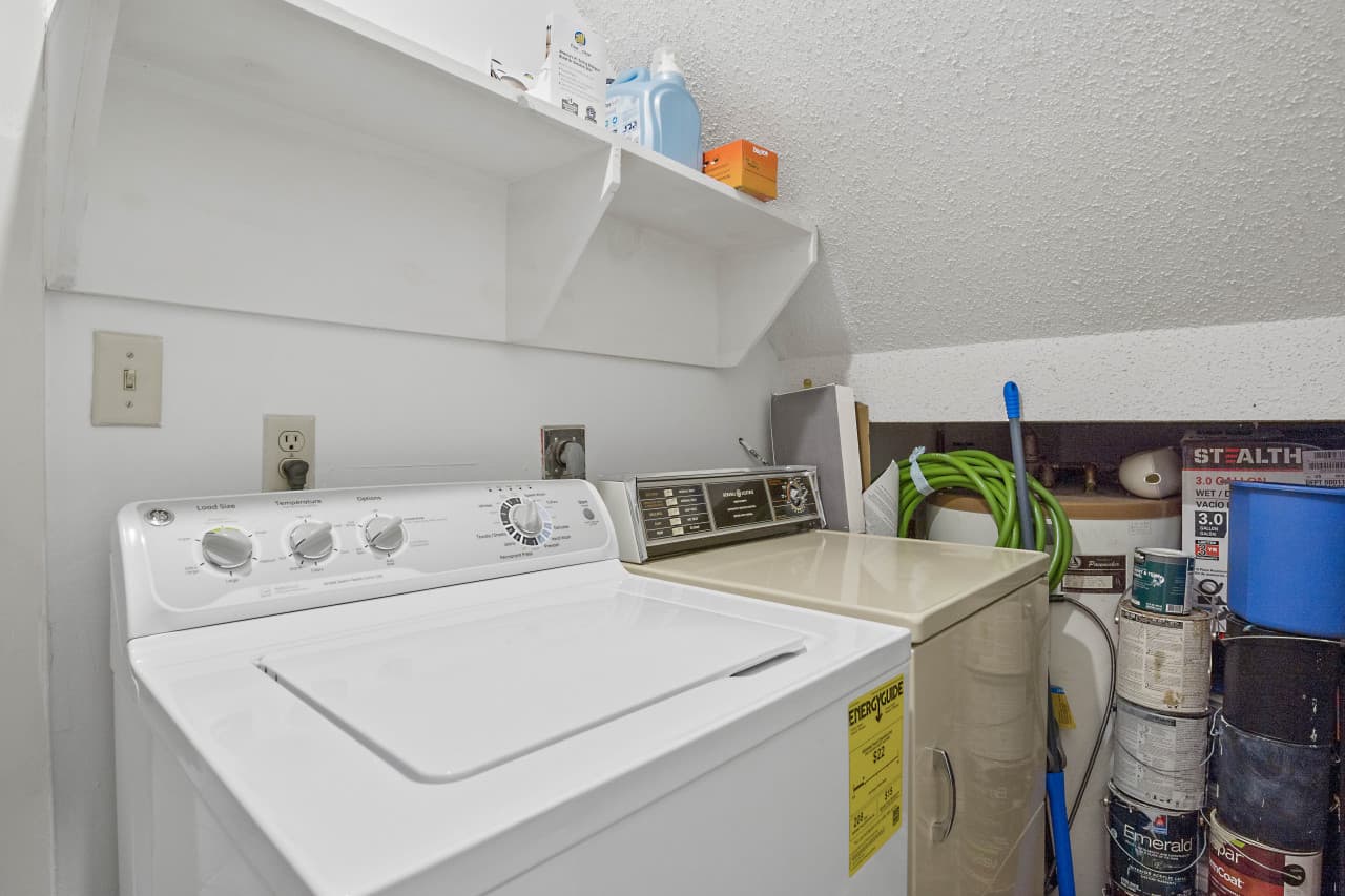 16-396 Duenke Dr_16.jpg