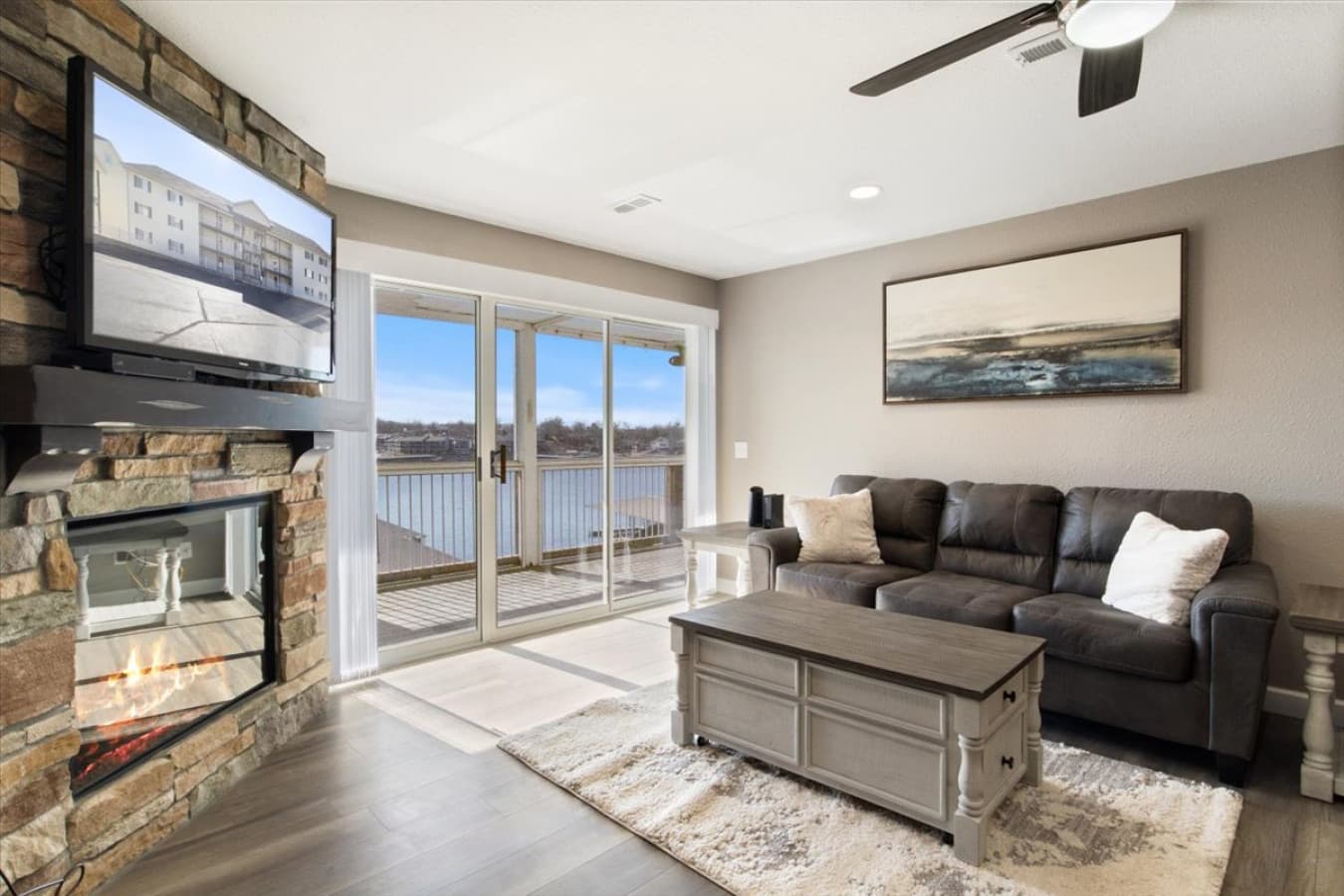 12-1481 Ledges Dr 842 - 12.jpg